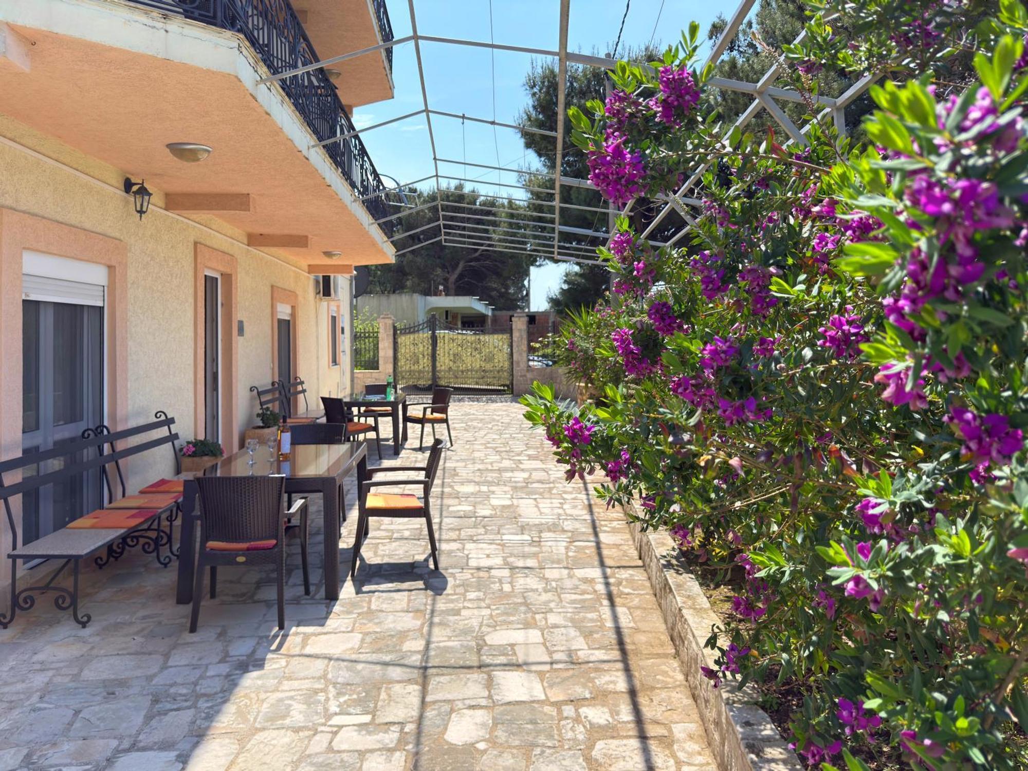 Vila Tara Sutomore Exterior photo